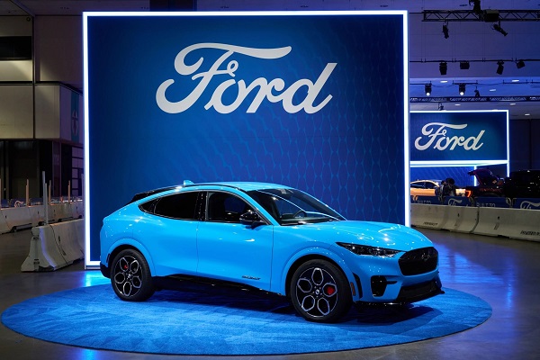 Ford đã phát triển và mở rộng ra toàn cầu