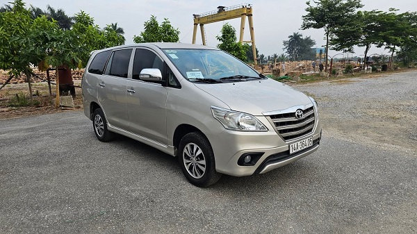 Toyota Innova 2.0E Đời 2015