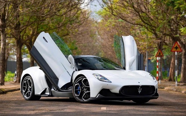 MC20 là mẫu siêu xe tiêu biểu cho sự trở lại của Maserati trong lĩnh vực xe thể thao.